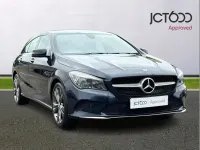 Usado Mercedes CLA220 174 HP (127 kW) 2018 Azul Sedan