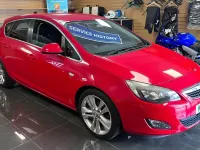 Used Vauxhall Astra SRi 125 HP (91 kW) 2010 Red Hatchback