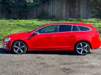 Used Volvo V60 R-Design 190 HP (139 kW) 2017 Red Estate