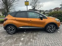 Used Renault Captur Dynamique 90 HP (66 kW) 2018 Orange black SUV