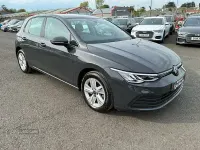 Usado VW Golf VIII Life 130 HP (95 kW) 2024 Cinzento Citadino
