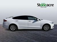 Used Ford Mondeo Zetec 147 HP (108 kW) 2017 White Hatchback