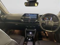 Begagnad Citroën e-C4 100 kW (136 HK) 2024 Vit Sedan