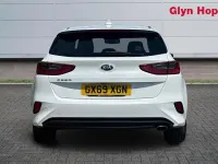 Used Kia Ceed 140 HP (102 kW) 2019 White Hatchback