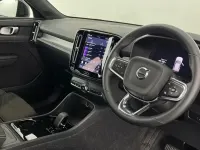 Usado Volvo EX40 Plus 185 kW (252 CV) 2025 Plateado SUV