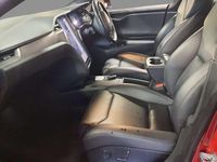 Used Tesla Model S 386 kW (525 HP) 2019 Red Hatchback