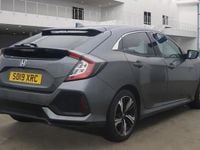 Used Honda Civic SR 126 HP (92 kW) 2019 Polished metal grey Hatchback