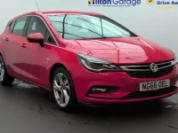 Used Vauxhall Astra SRi 105 HP (77 kW) 2017 Red Hatchback
