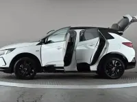 Used Vauxhall Grandland X 224 HP (164 kW) 2024 White SUV