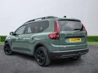Used Dacia Jogger Extreme 140 HP (102 kW) 2024 Green MPV