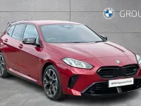 Używany BMW M135 Shadowline 296 KM (217 kW) 2025 Czerwony Hatchback