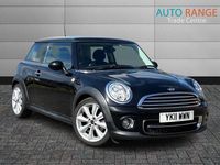 Usado Mini Cooper D Hatch 112 CV (82 kW) 2011 Negro Utilitario
