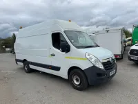 Used Vauxhall Movano 125 HP (91 kW) 2015 White MPV