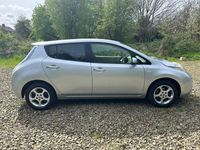 Begagnad Nissan Leaf 80 kW (109 HK) 2012 Silver Halvkombi