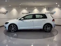 Used VW Golf VII SE 2018 White Hatchback