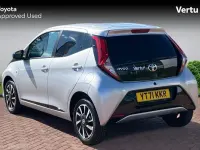 Used Toyota Aygo Trend 72 HP (52 kW) 2021 Silver splash (metallic paint) Hatchback
