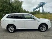 Used Mitsubishi Outlander P-HEV 2015 White Estate