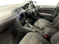 Begagnad VW Golf VII SE 150 HK (110 kW) 2019 Blå Kombi