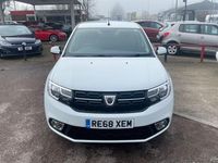 Used Dacia Sandero Comfort 72 HP (52 kW) 2018 White Hatchback