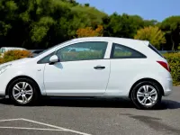 Used Vauxhall Corsa 80 HP (58 kW) 2010 White Hatchback
