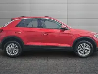 Used VW T-Roc Life 150 HP (110 kW) 2023 Kings red SUV