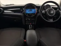 Used Mini Cooper Classic 134 HP (98 kW) 2022 Red Hatchback