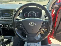 Usado Hyundai i10 SE 87 HP (63 kW) 2018 Vermelho Citadino