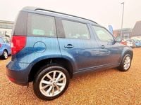 Used Skoda Yeti SE 105 HP (77 kW) 2013 Blue SUV
