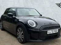Begagnad Mini Cooper Exclusive 136 HK (100 kW) 2023 Svart Halvkombi