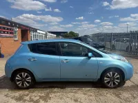 Used Nissan Leaf Tekna 80 kW (109 HP) 2016 Blue Hatchback