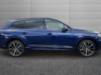 Używany Audi Q7 Black Edition 340 KM (250 kW) 2023 Niebieski SUV