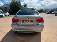 Used BMW 318 2009 Blue Sedan