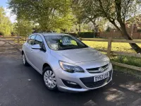 Second-hand Vauxhall Astra 2012 Argintiu Hatchback