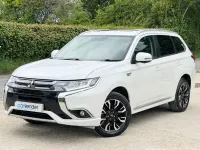 Używany Mitsubishi Outlander P-HEV 203 KM (149 kW) 2016 Kombi