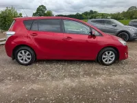 Used Toyota Verso 2016 Red MPV