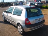 Used Renault Clio II Campus 60 HP (44 kW) 2006 Silver Hatchback