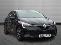Used Renault Clio Evolution 90 HP (66 kW) 2023 Diamond black  Hatchback