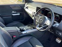 Used Mercedes GLB200 Executive 163 HP (119 kW) 2023 Blue SUV