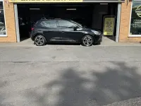 Used Renault Clio Signature 90 HP (66 kW) 2017 Black Hatchback