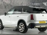 Usado Mini Countryman Exclusive 218 CV (160 kW) 2024 Blanco SUV