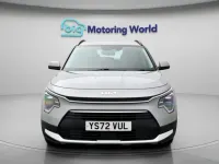 Gebraucht Kia Niro 141 PS (103 kW) 2023 Grau SUV
