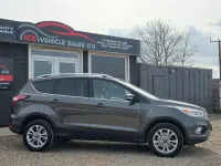 Usado Ford Kuga Titanium 180 HP (132 kW) 2016 Cinzento SUV