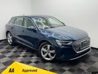 Usado Audi e-tron Design 230 kW (313 HP) 2020 Azul SUV