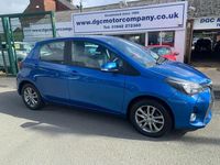 Used Toyota Yaris Multidrive S 99 HP (72 kW) 2014 Blue Hatchback