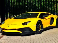 Used Lamborghini Aventador 750 HP (551 kW) 2016 Yellow Coupe