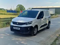 Used Peugeot Partner 100 HP (73 kW) 2020 White MPV