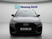 Usado Audi Q3 Black Edition 150 HP (110 kW) 2022 Cinzento SUV