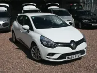 Used Renault Clio Dynamique 2017 White Hatchback