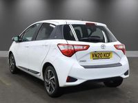 Used Toyota Yaris 111 HP (81 kW) 2020 White Hatchback