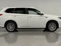 Used Mitsubishi Outlander P-HEV 2018 White SUV